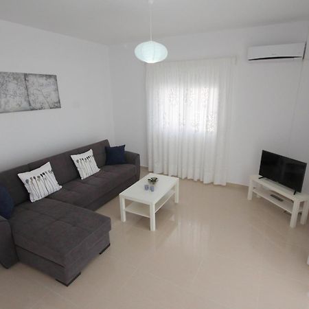 Nefeli Apartments Sarande Bagian luar foto