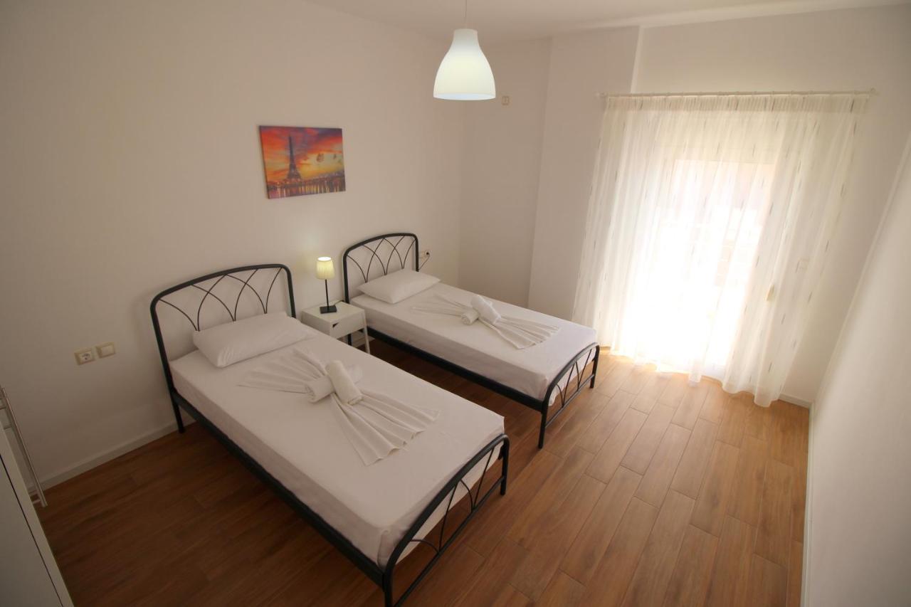 Nefeli Apartments Sarande Bagian luar foto