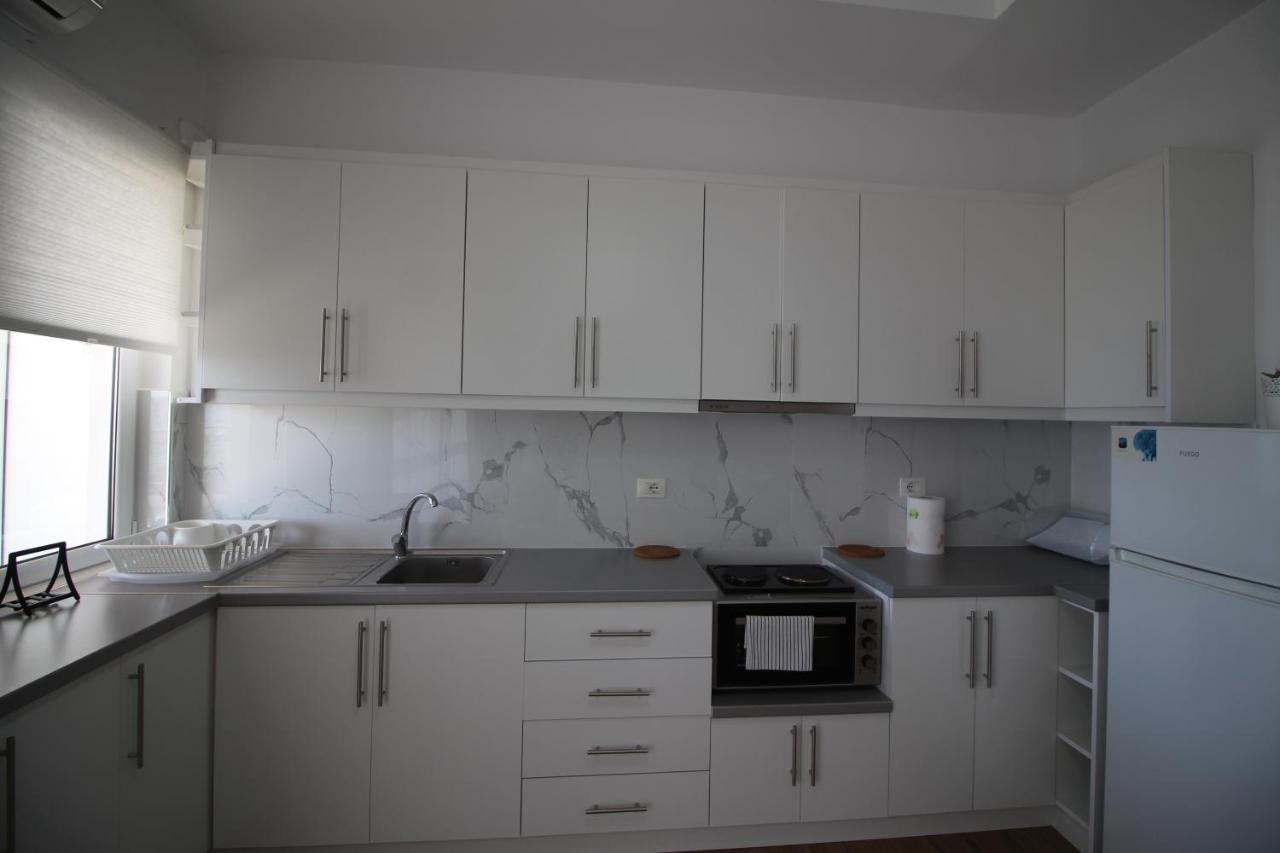 Nefeli Apartments Sarande Bagian luar foto