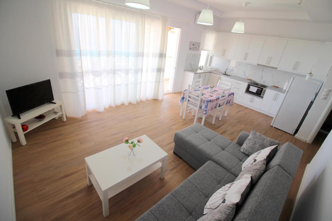 Nefeli Apartments Sarande Bagian luar foto
