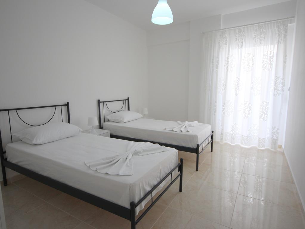 Nefeli Apartments Sarande Bagian luar foto