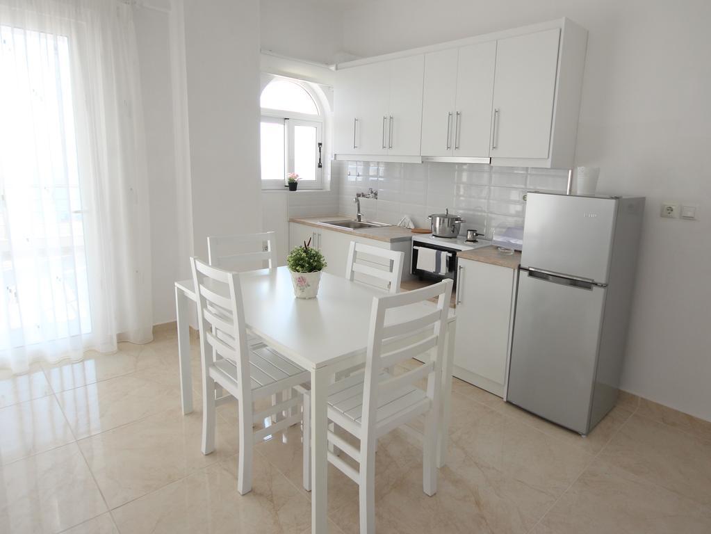 Nefeli Apartments Sarande Bagian luar foto