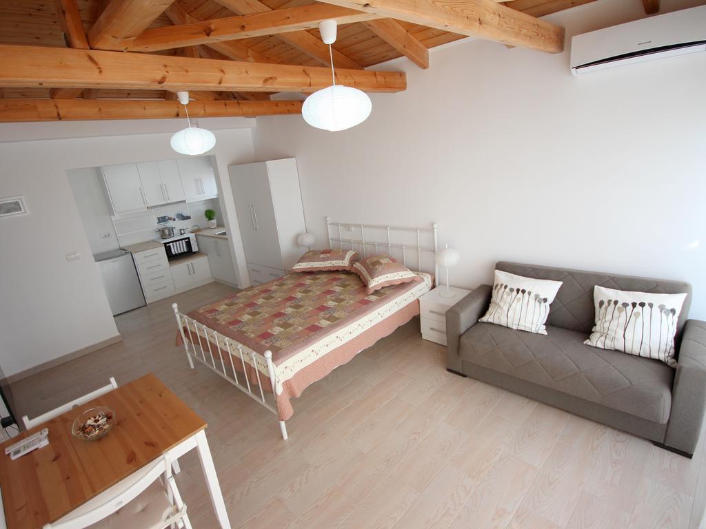 Nefeli Apartments Sarande Bagian luar foto