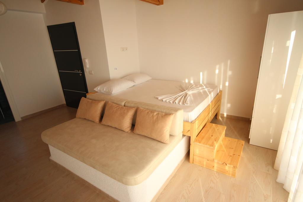 Nefeli Apartments Sarande Bagian luar foto