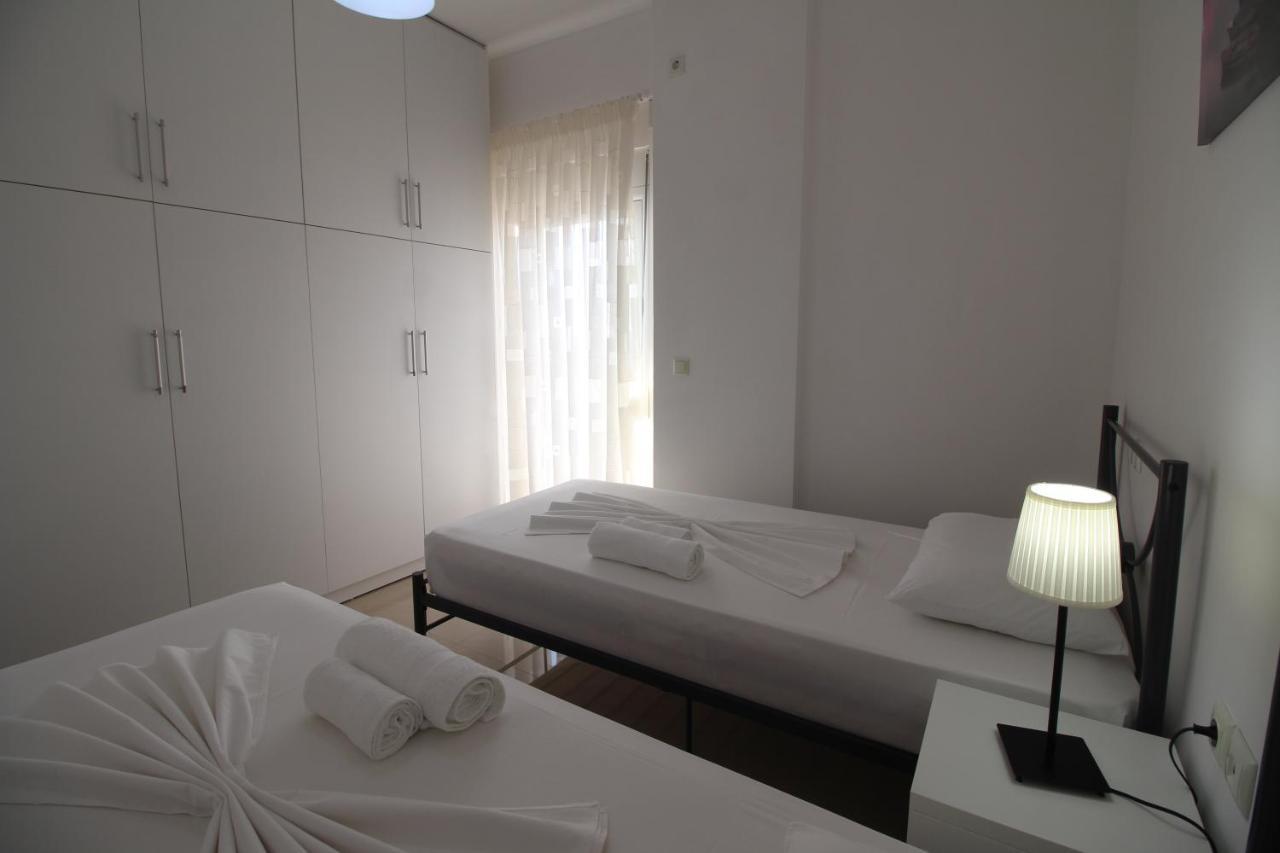 Nefeli Apartments Sarande Bagian luar foto